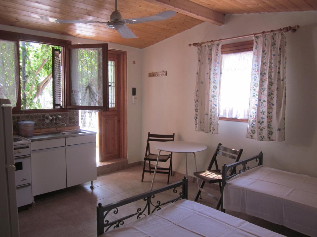 Gialtra Tina Rooms الغرفة الصورة